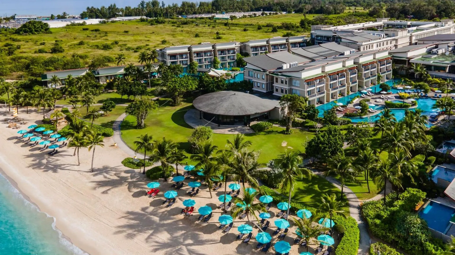 Le Meridien Khao Lak Resort & Spa