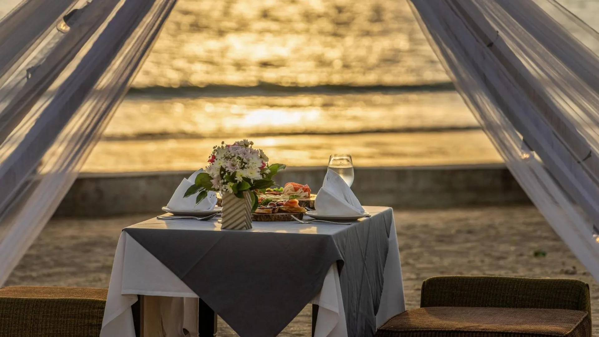 Le Meridien Khao Lak Resort & Spa