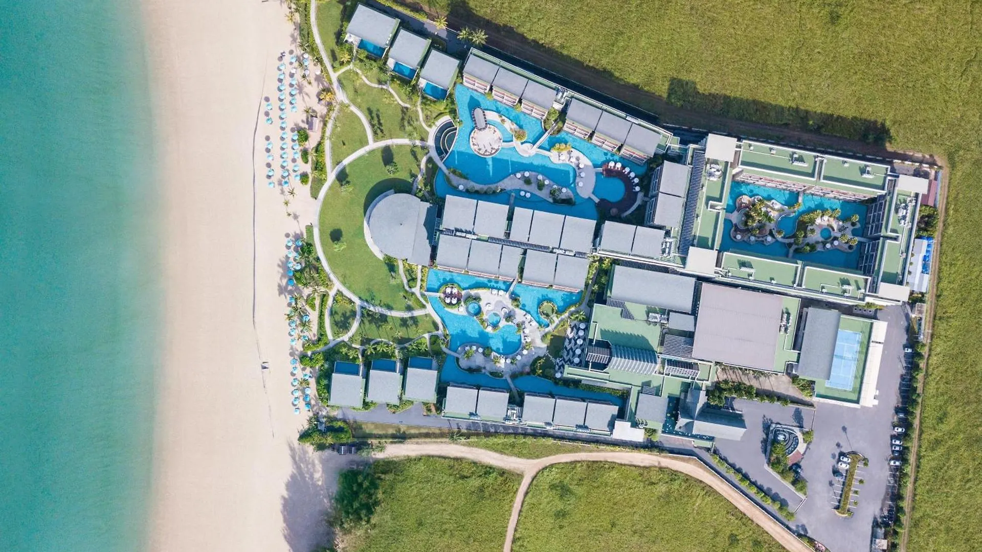 Le Meridien Khao Lak Resort & Spa
