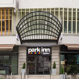 Park By Radisson & Roemenië