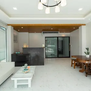 Terminal 58 Hotel