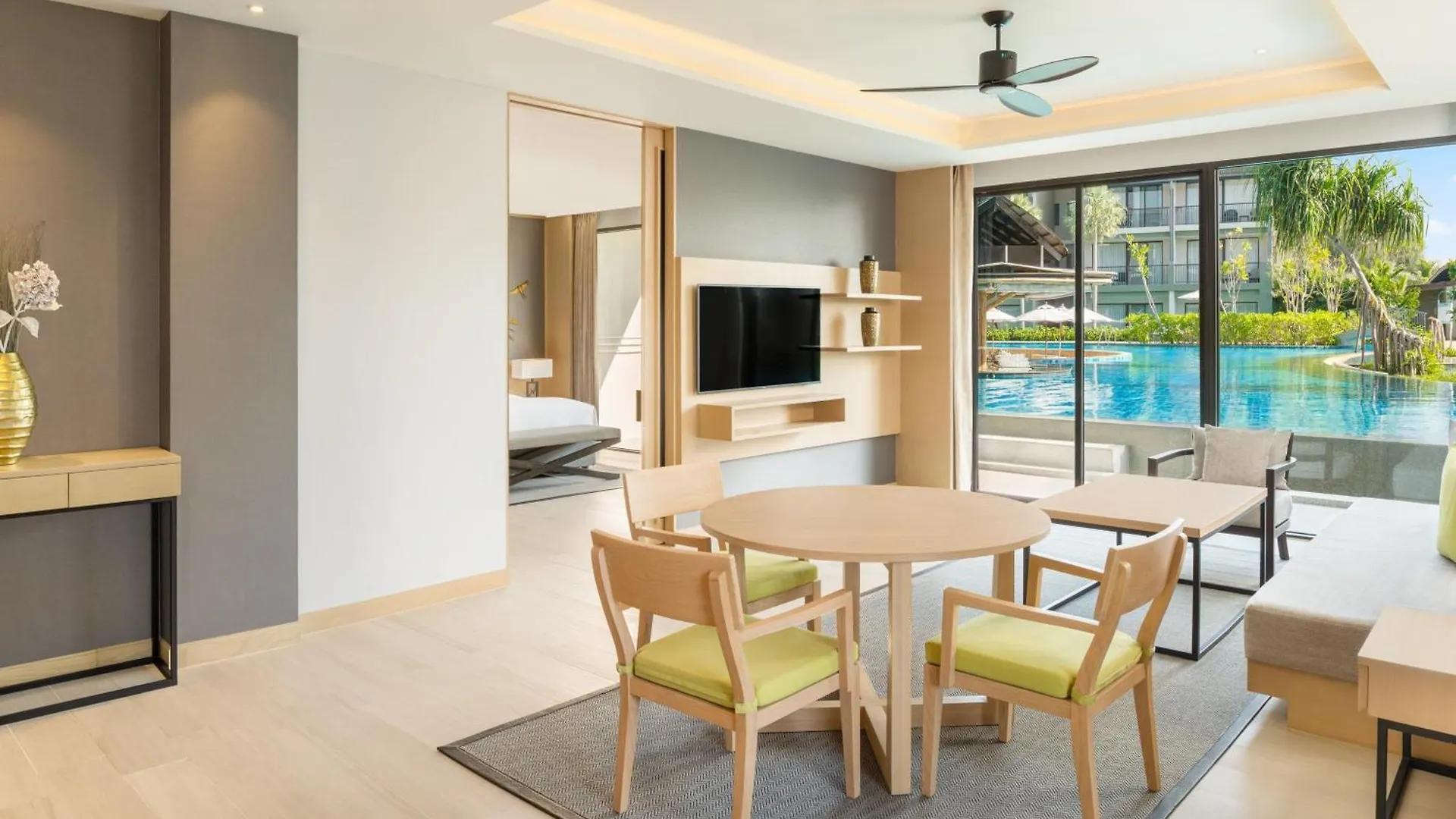 Le Meridien Khao Lak Resort & Spa 5*,  Thailand