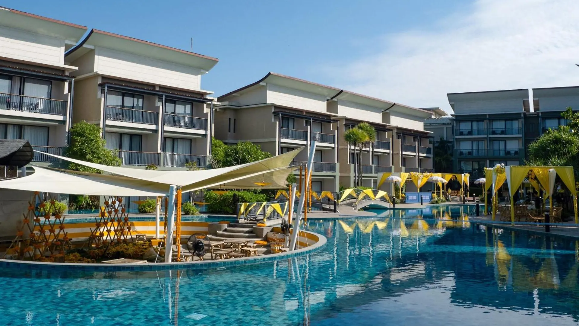 Le Meridien Khao Lak Resort&Spa - SHA Extra Plus Resort