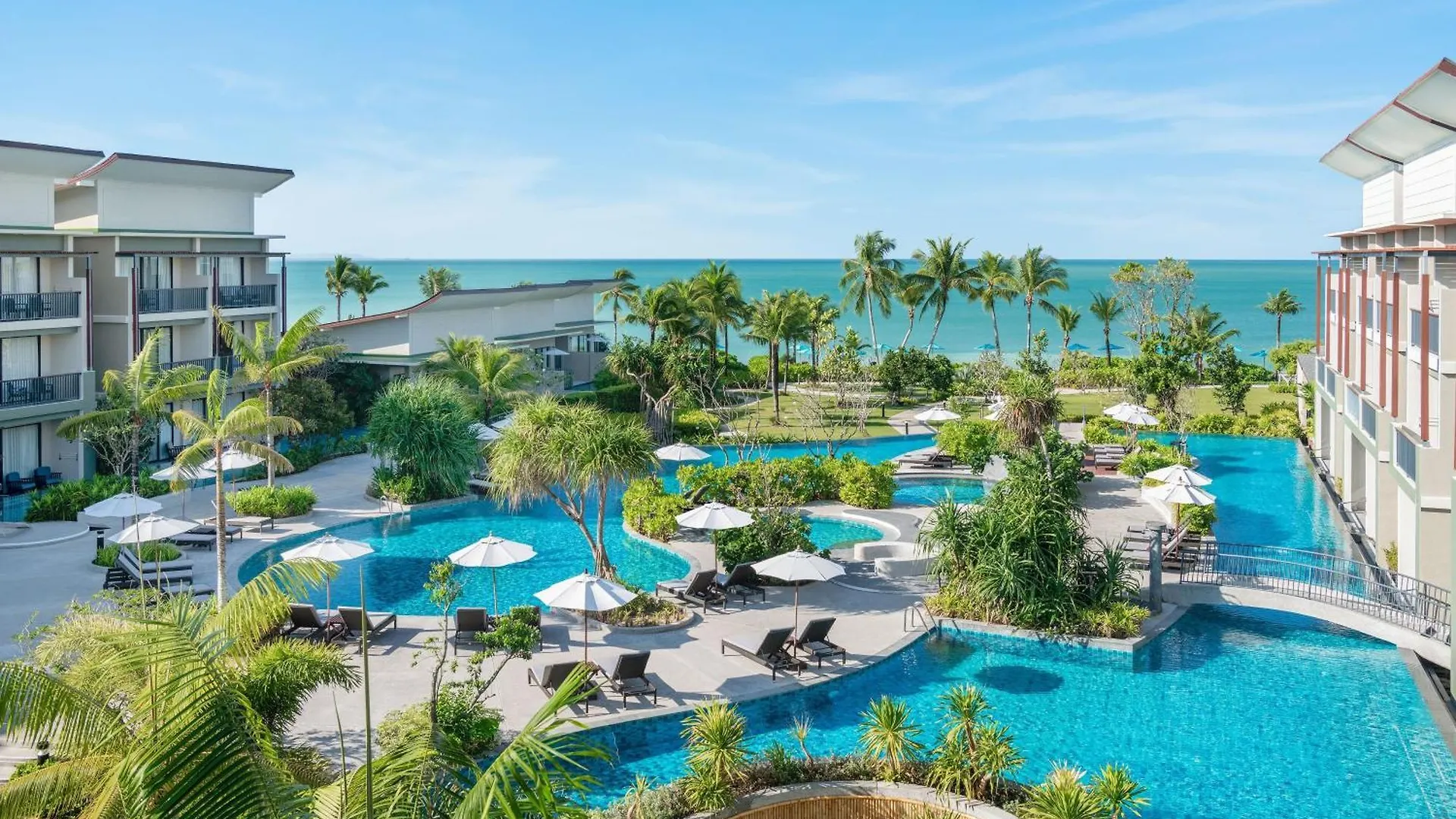 Le Meridien Khao Lak Resort&Spa - SHA Extra Plus Resort